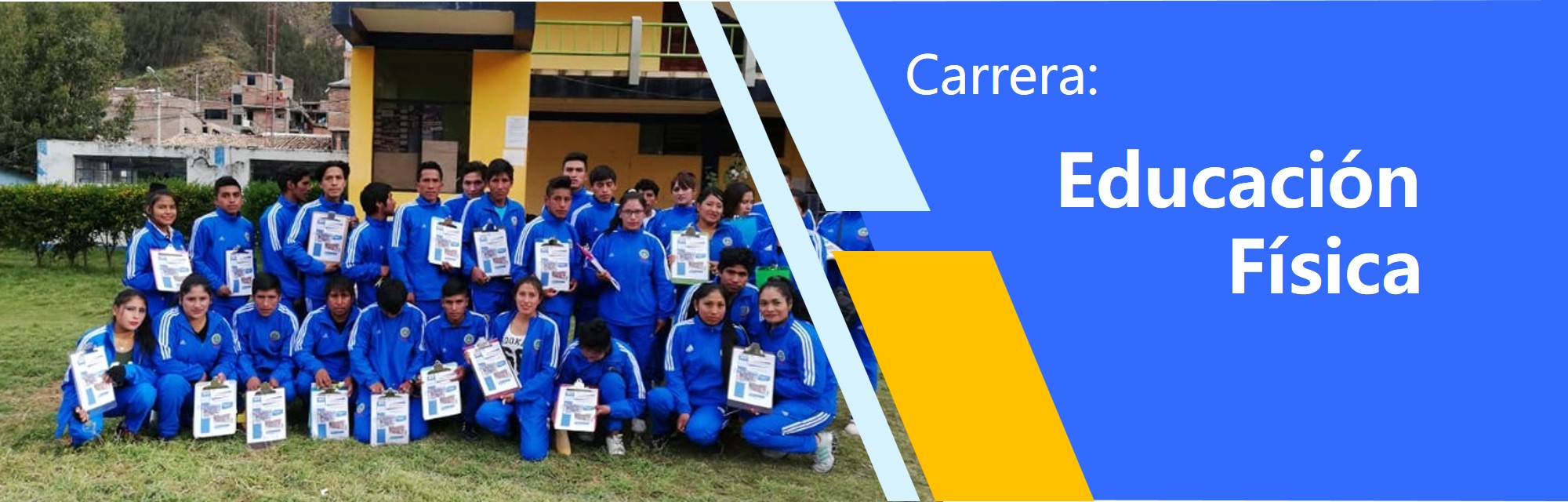 Estudiantes de Educación Física y Deportes del IESPP Huancavelica